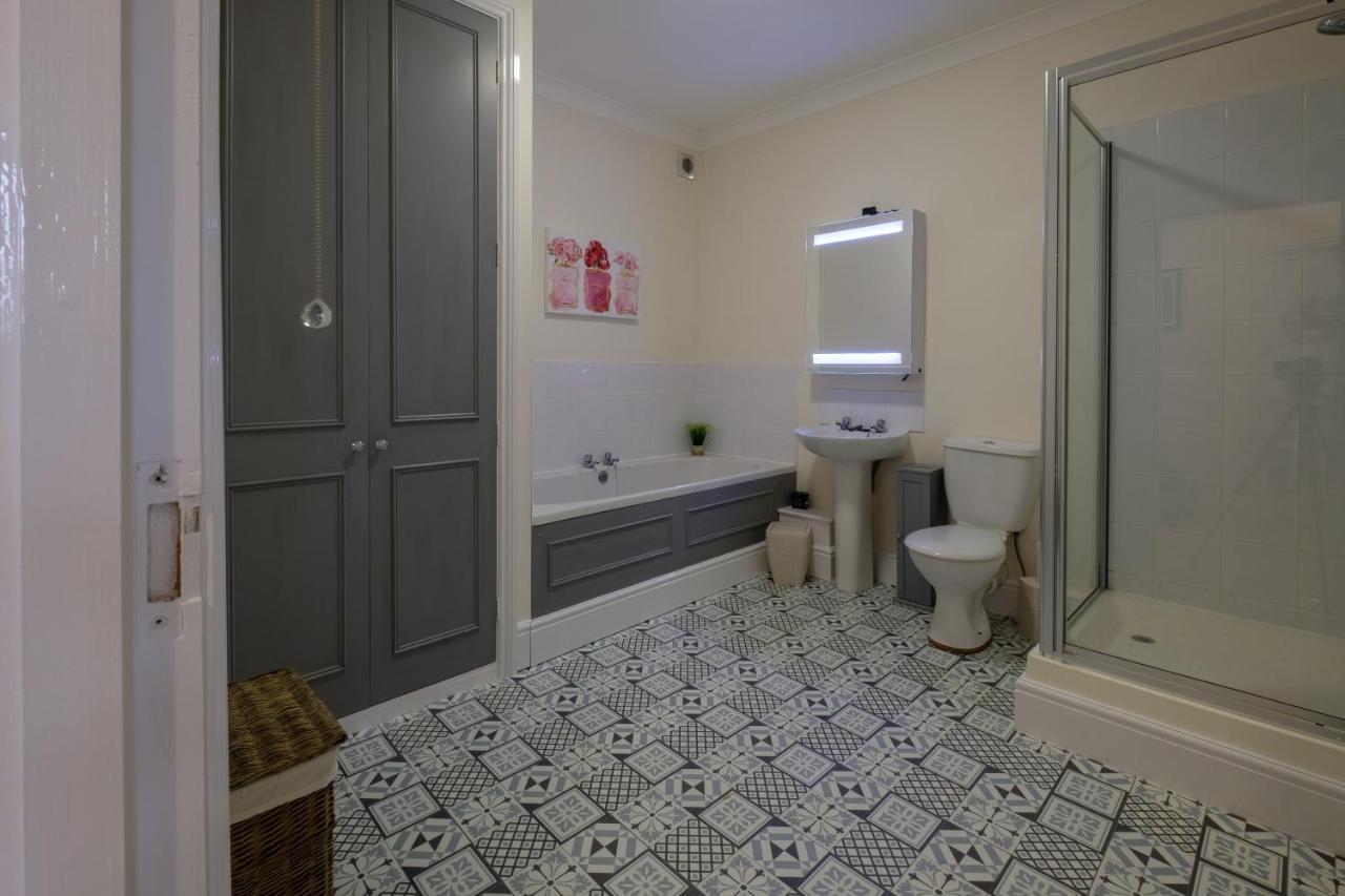 Luxury Living, Stylish Modern Apartment In The Heart Of Ryde Ryde  Exterior foto